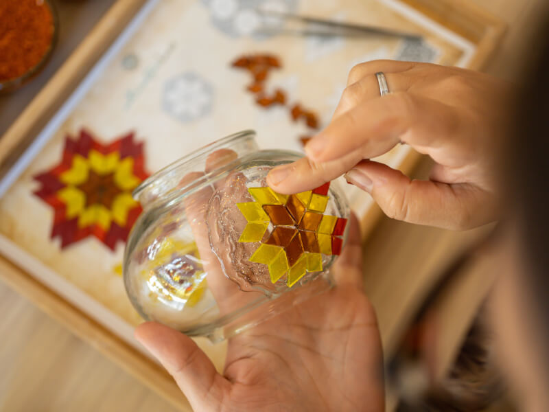 decorating turkish mosaic lamp with tiles